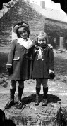 D073- Ruth and Ann Bennett